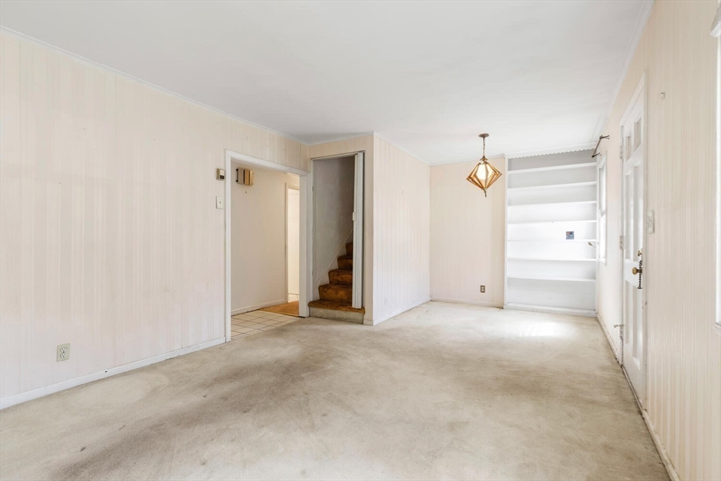 234 Wiswall Road Newton, MA 02459 - Photo 6 of 34