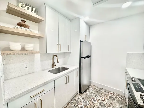 $1,700 | 101 Southwest 132nd Way, Unit 413J, Pembroke Pines, FL 33027