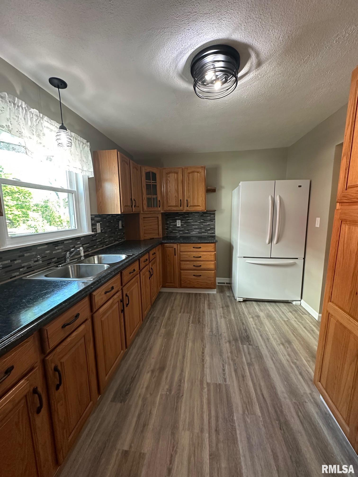 1121 Chestnut Street Quincy, IL 62301 - Photo 9 of 28