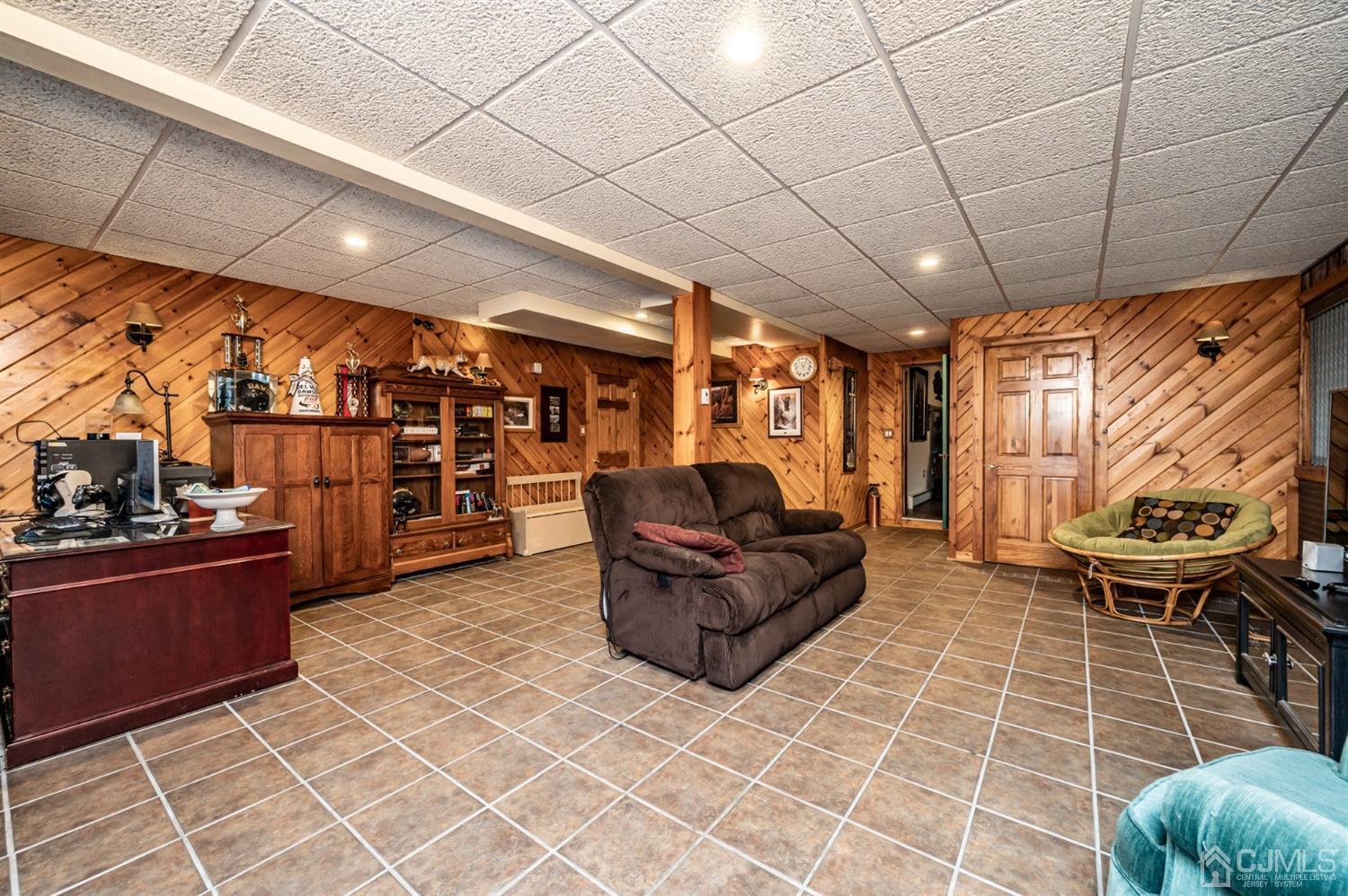 2 Pinewood Road Milford, NJ 08848 - Photo 7 of 65 Gallery Image 7
