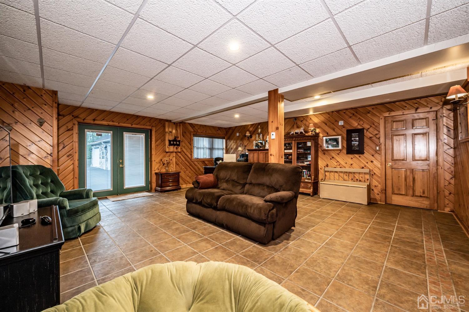2 Pinewood Road Milford, NJ 08848 - Photo 8 of 65 Gallery Image 8