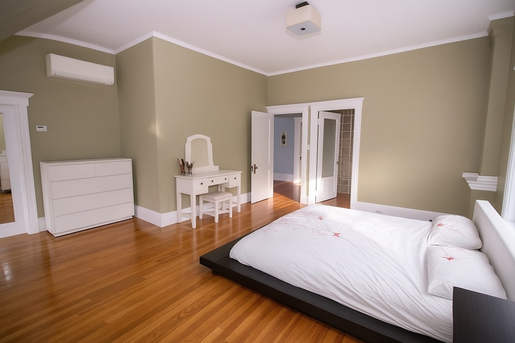 175 Winthrop Road, Unit 3 Brookline, MA 02445 - Photo 12 of 12