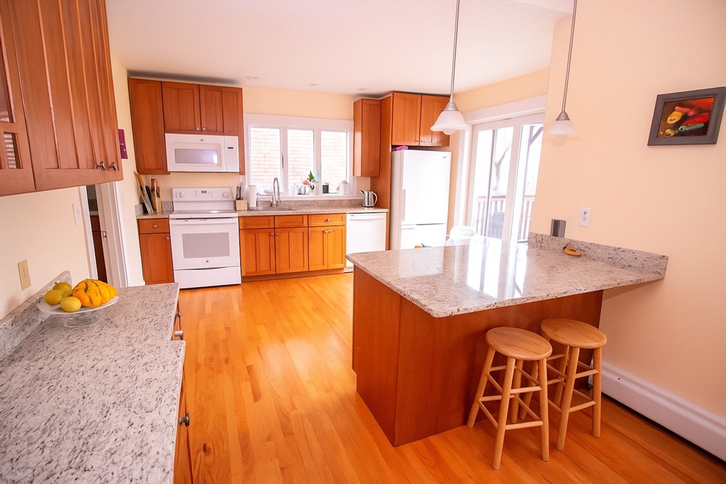 175 Winthrop Road, Unit 3 Brookline, MA 02445 - Photo 4 of 12