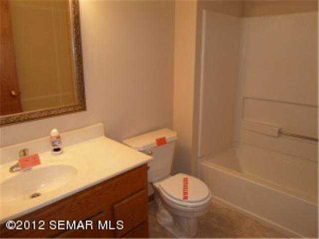 1820 Deerhaven Lane Northeast Rochester, MN 55906 - Photo 7 of 11 Gallery Image 7