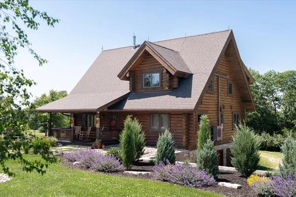 $679,900 | 65416 Desoto Bluffs Drive, Freeman, WI 54624