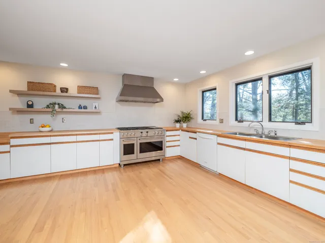 $6,500 | 21 Pent Road, Weston, CT 06883