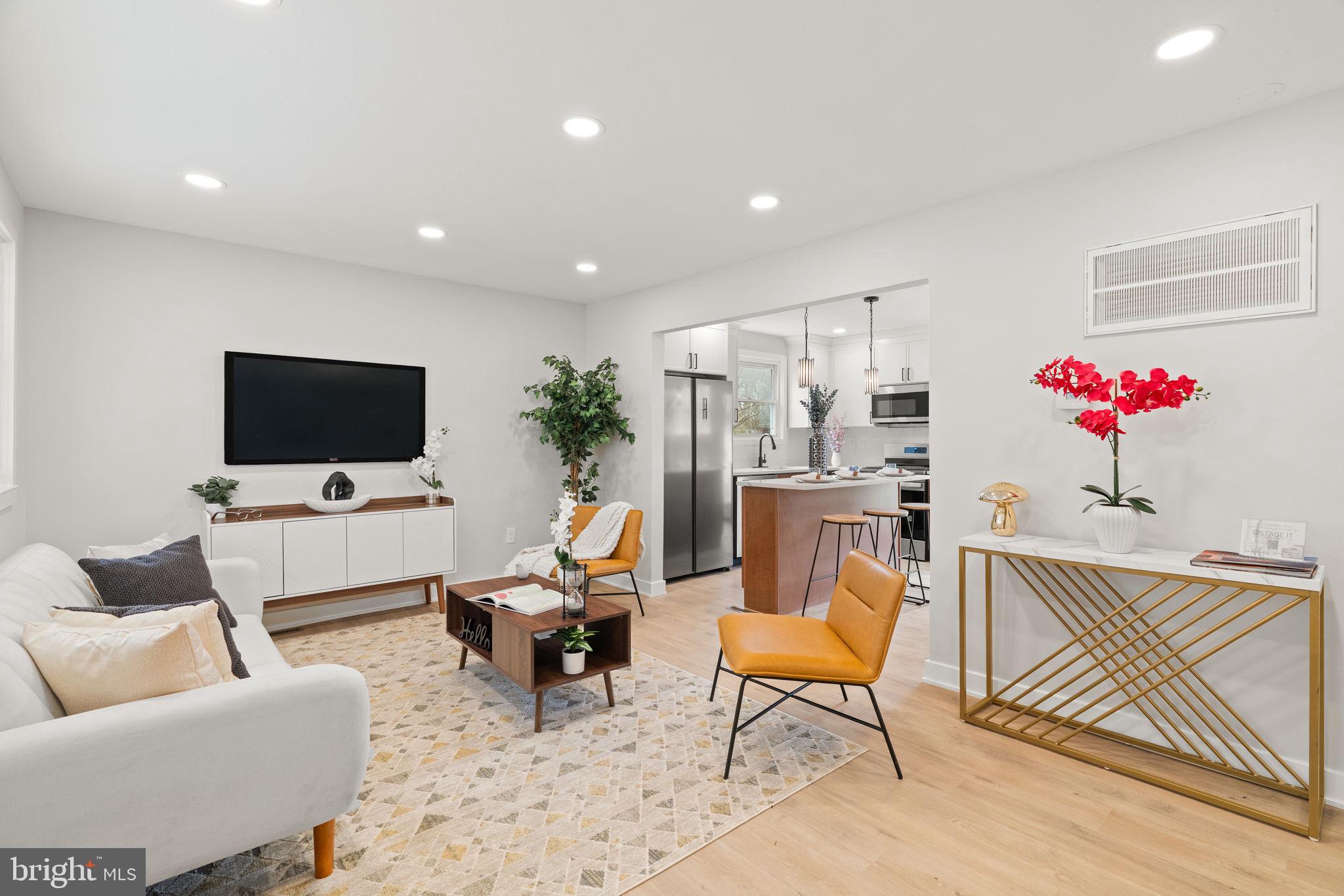 1102 Nancy Drive Croydon, PA 19021 - Photo 3 of 57