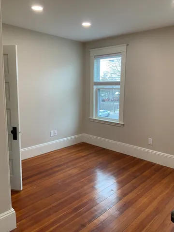 $2,000 | 95 Broadway, Unit 2, Salem, MA 01970