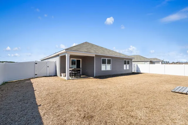 $299,900 | 240 Country Grove Way, Galivants Ferry, SC 29544