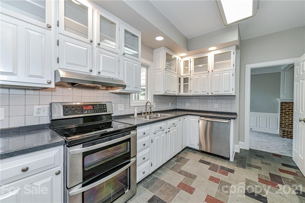 300 Riverton Road Matthews, NC 28104 - Photo 14 of 48 Gallery Image 14