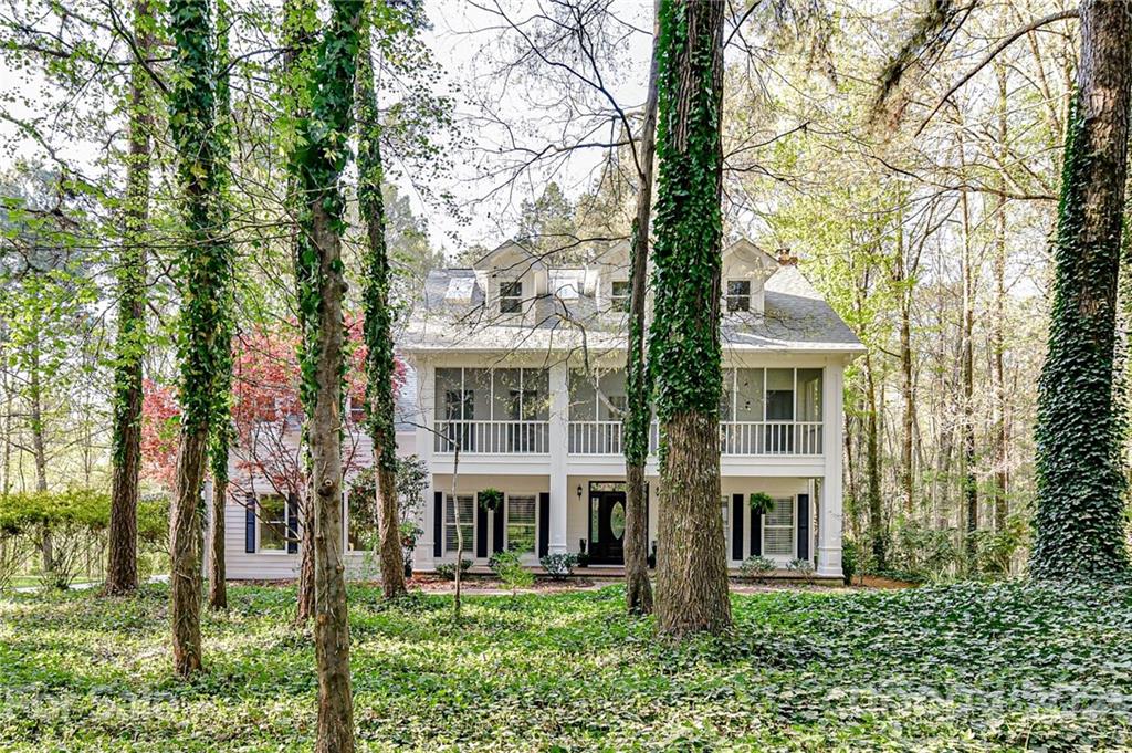 300 Riverton Road Matthews, NC 28104 - Photo 5 of 48 Gallery Image 5