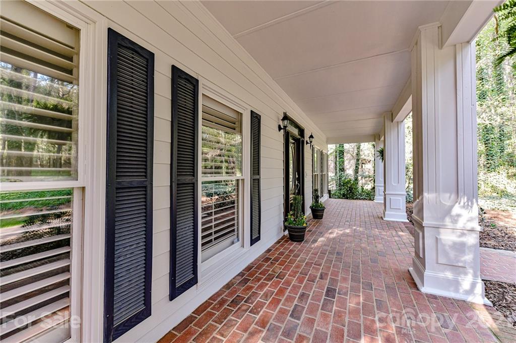 300 Riverton Road Matthews, NC 28104 - Photo 7 of 48 Gallery Image 7