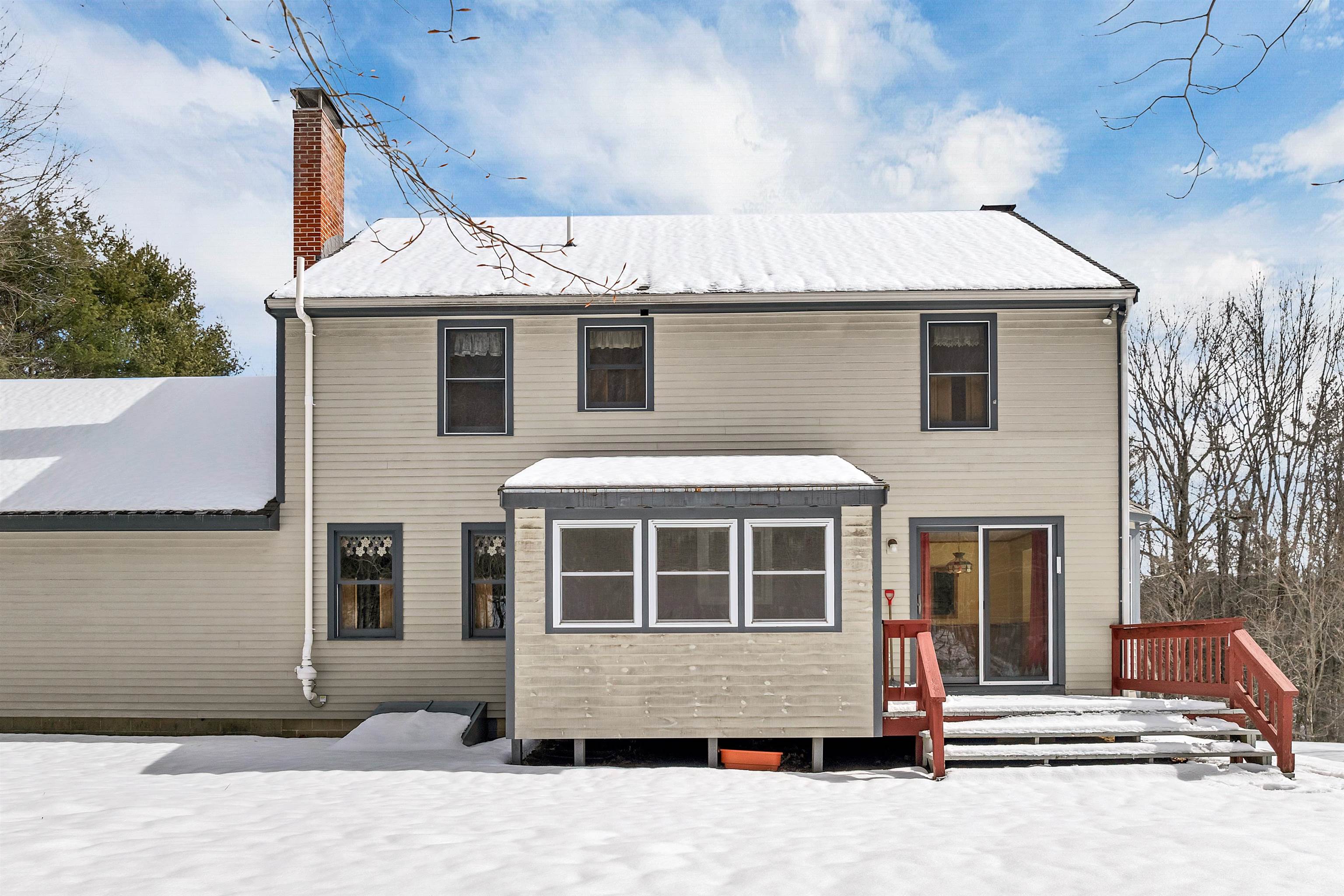 59 Waukewan Road New Hampton, NH 03256 - Photo 3 of 60