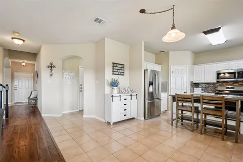 $399,999 | 410 Rosedale Boulevard, Georgetown, TX 78628