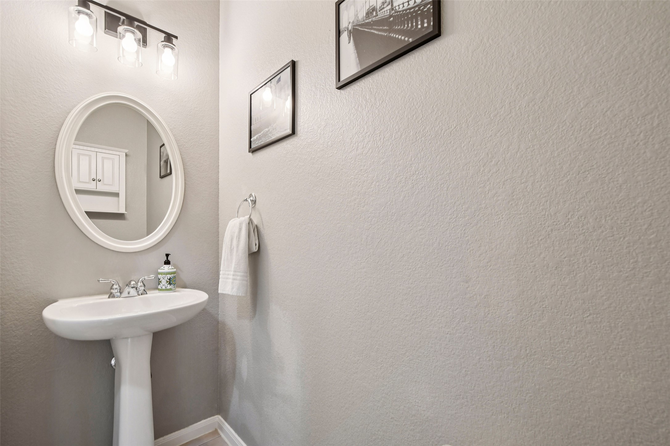 410 Rosedale Boulevard Georgetown, TX 78628 - Photo 18 of 34 Convenient main-level powder bath