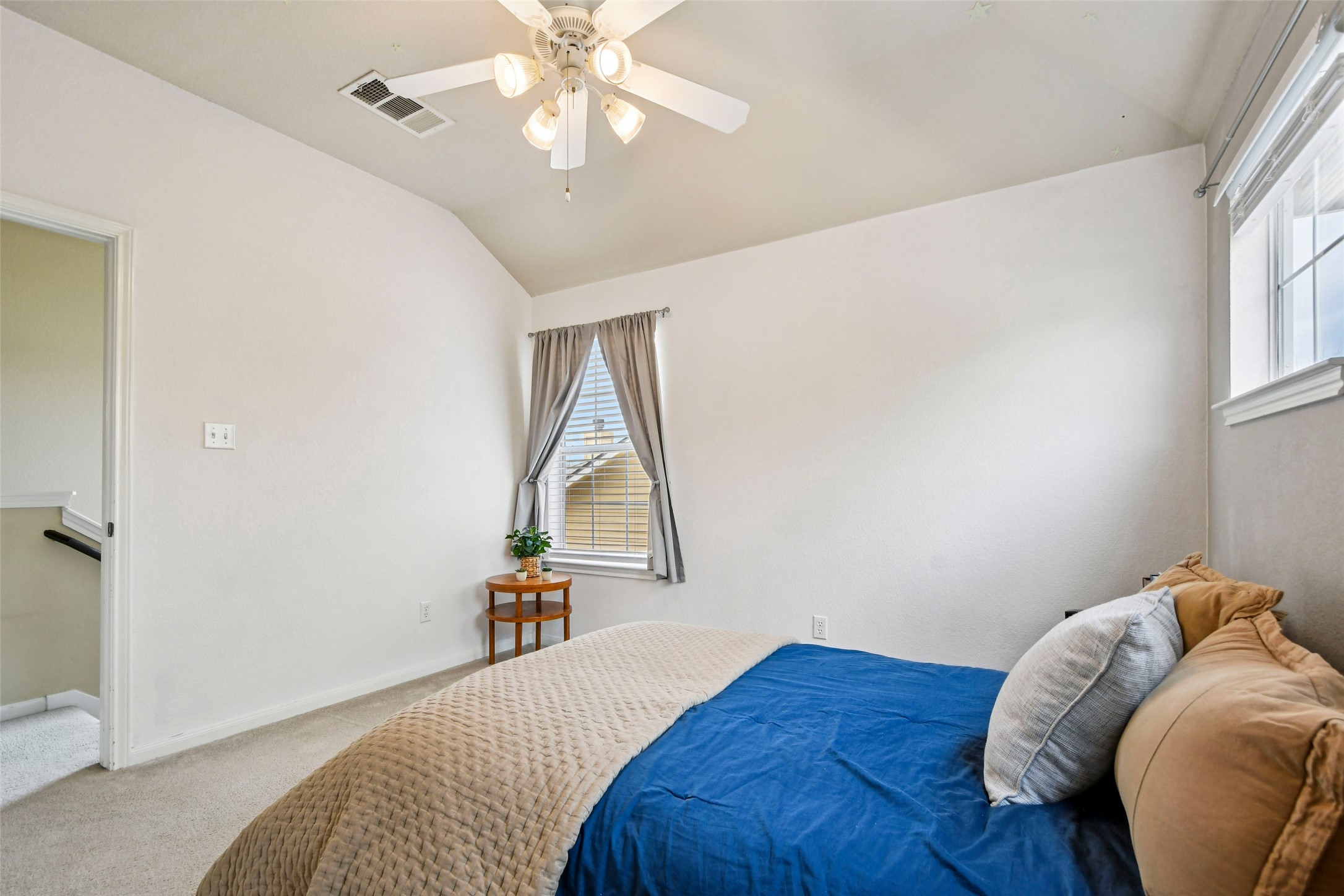 410 Rosedale Boulevard Georgetown, TX 78628 - Photo 26 of 34 Bedroom 2 of 4 upstairs with walk in closet