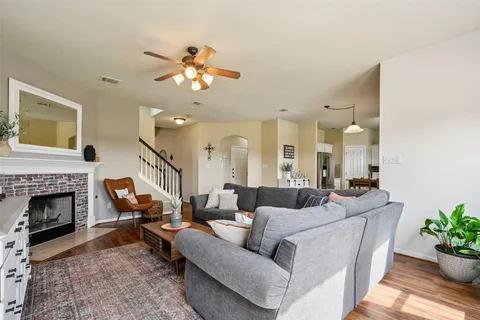 $399,999 | 410 Rosedale Boulevard, Georgetown, TX 78628