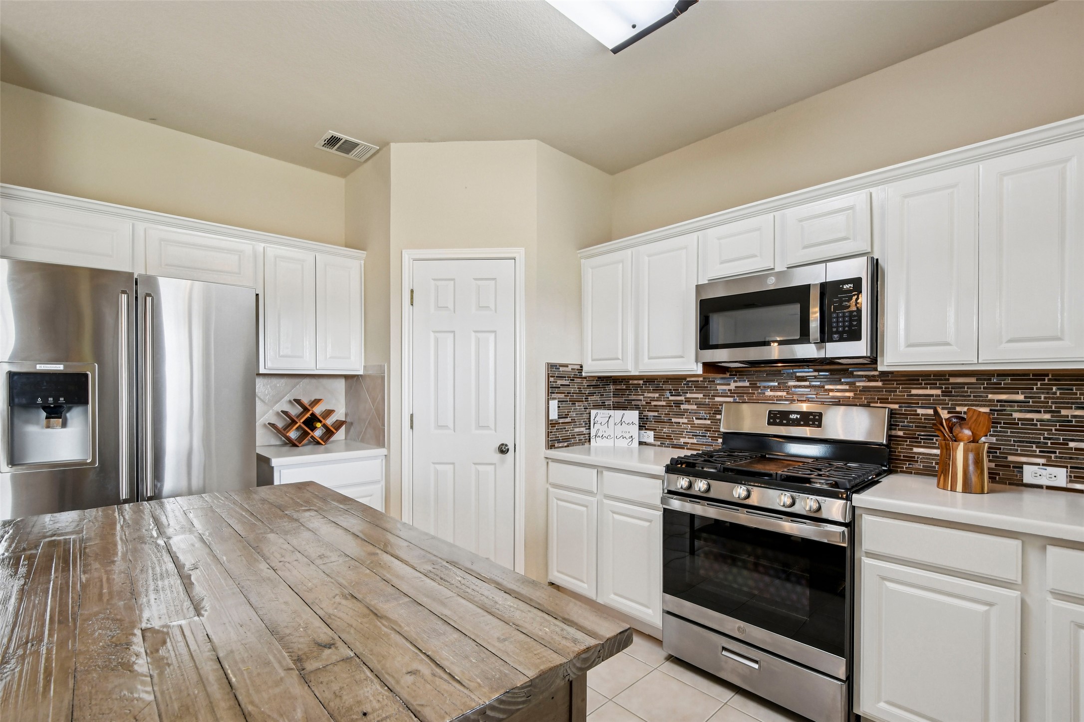 410 Rosedale Boulevard Georgetown, TX 78628 - Photo 8 of 34