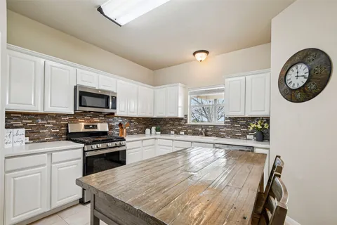 $399,999 | 410 Rosedale Boulevard, Georgetown, TX 78628