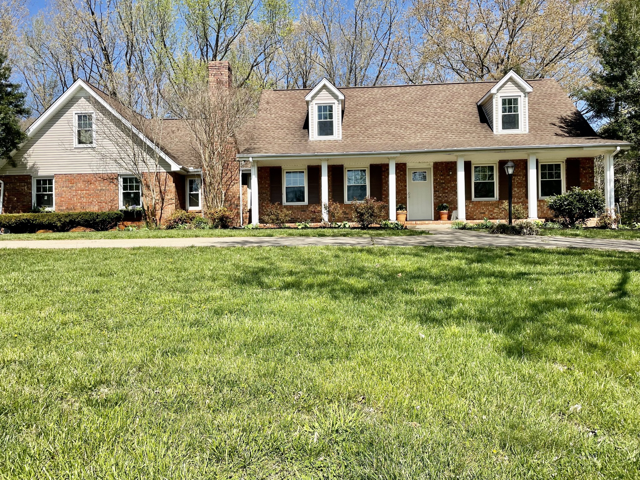 621 Cornwall Road Clarksville, TN 37043 - Photo 2 of 15 Gallery Image 2