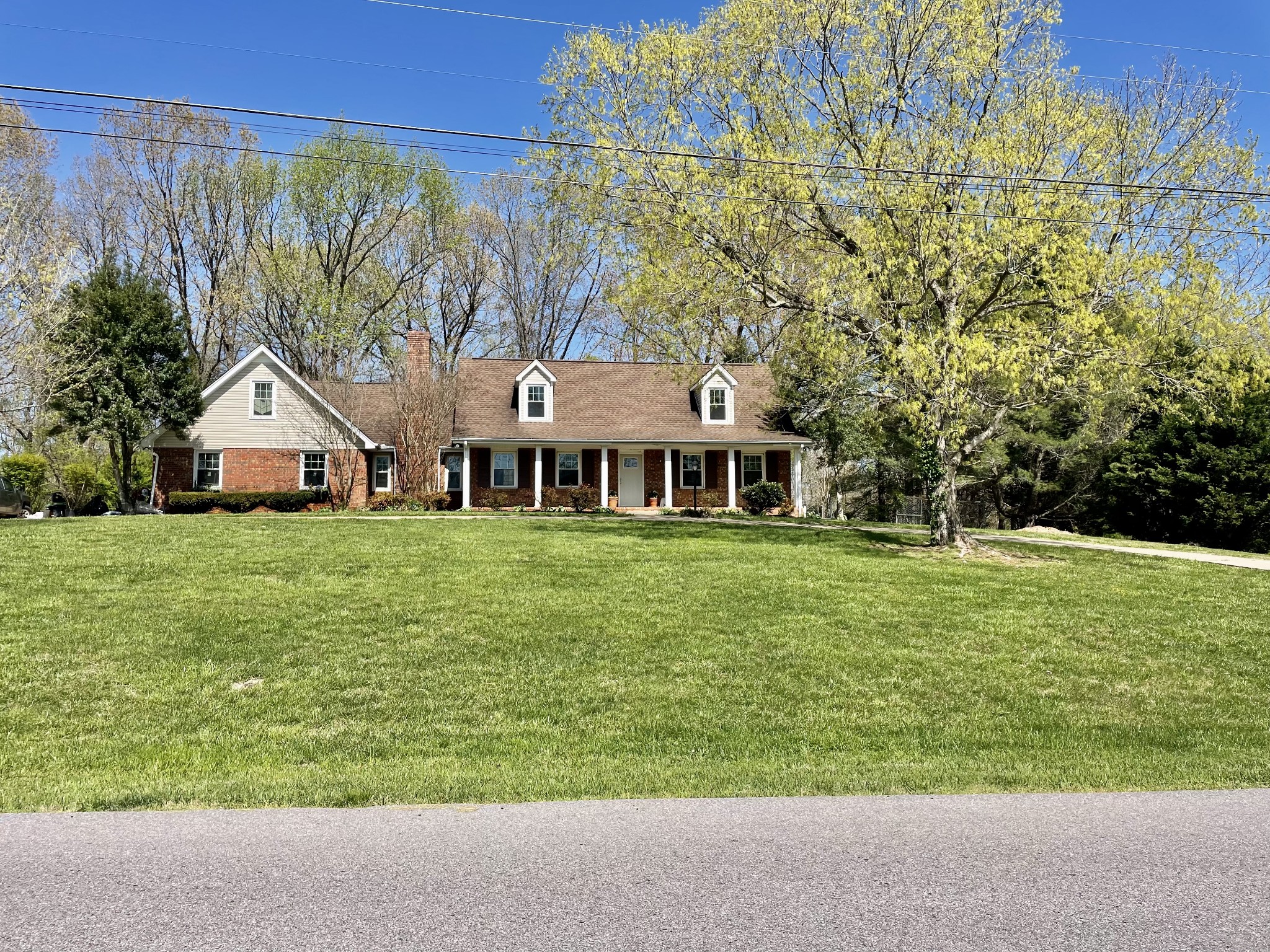 621 Cornwall Road Clarksville, TN 37043 - Photo 3 of 15 Gallery Image 3