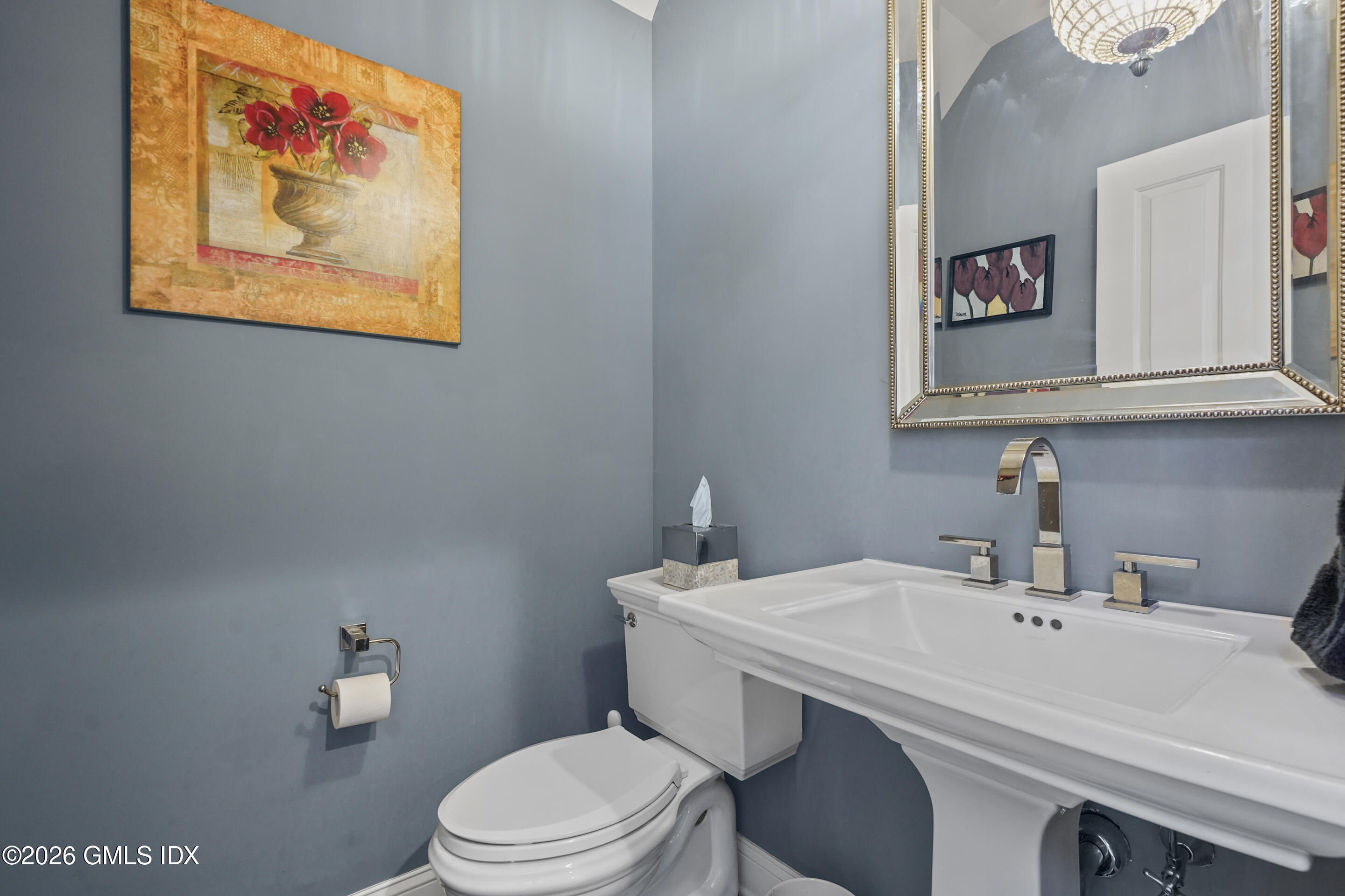 23 Riverside Lane Riverside, CT 06878 - Photo 13 of 31 Powder Room