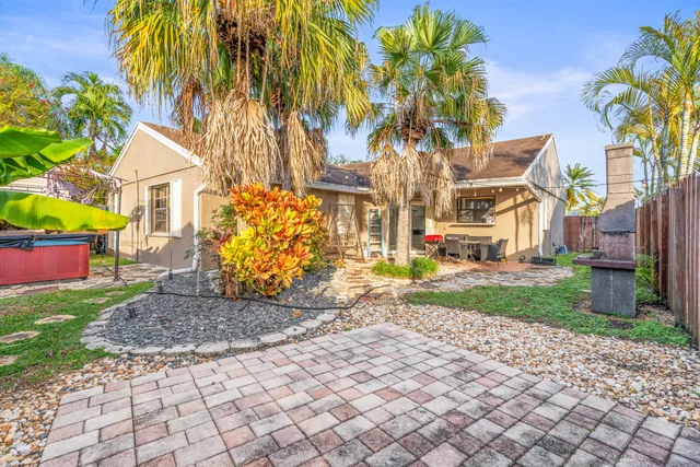 $640,000 | 1373 Southwest 151st Avenue, Sunrise, FL 33326