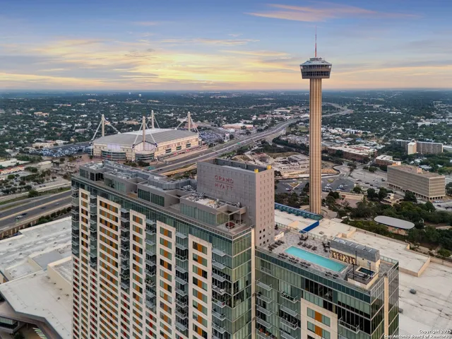 $599,900 | 610 East Market Street, Unit 2715, San Antonio, TX 78205