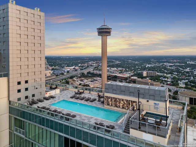 $599,900 | 610 East Market Street, Unit 2715, San Antonio, TX 78205