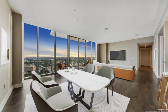 $599,900 | 610 East Market Street, Unit 2715, San Antonio, TX 78205