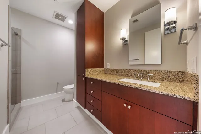 $599,900 | 610 East Market Street, Unit 2715, San Antonio, TX 78205