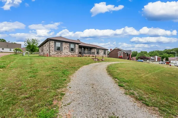 $1,800 | 532 Brentwood Circle, Clarksville, TN 37042