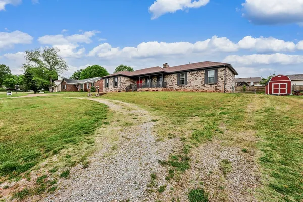 $1,800 | 532 Brentwood Circle, Clarksville, TN 37042