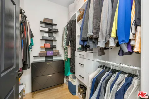$1,379,000 | Undisclosed Address, Los Angeles, CA 90049