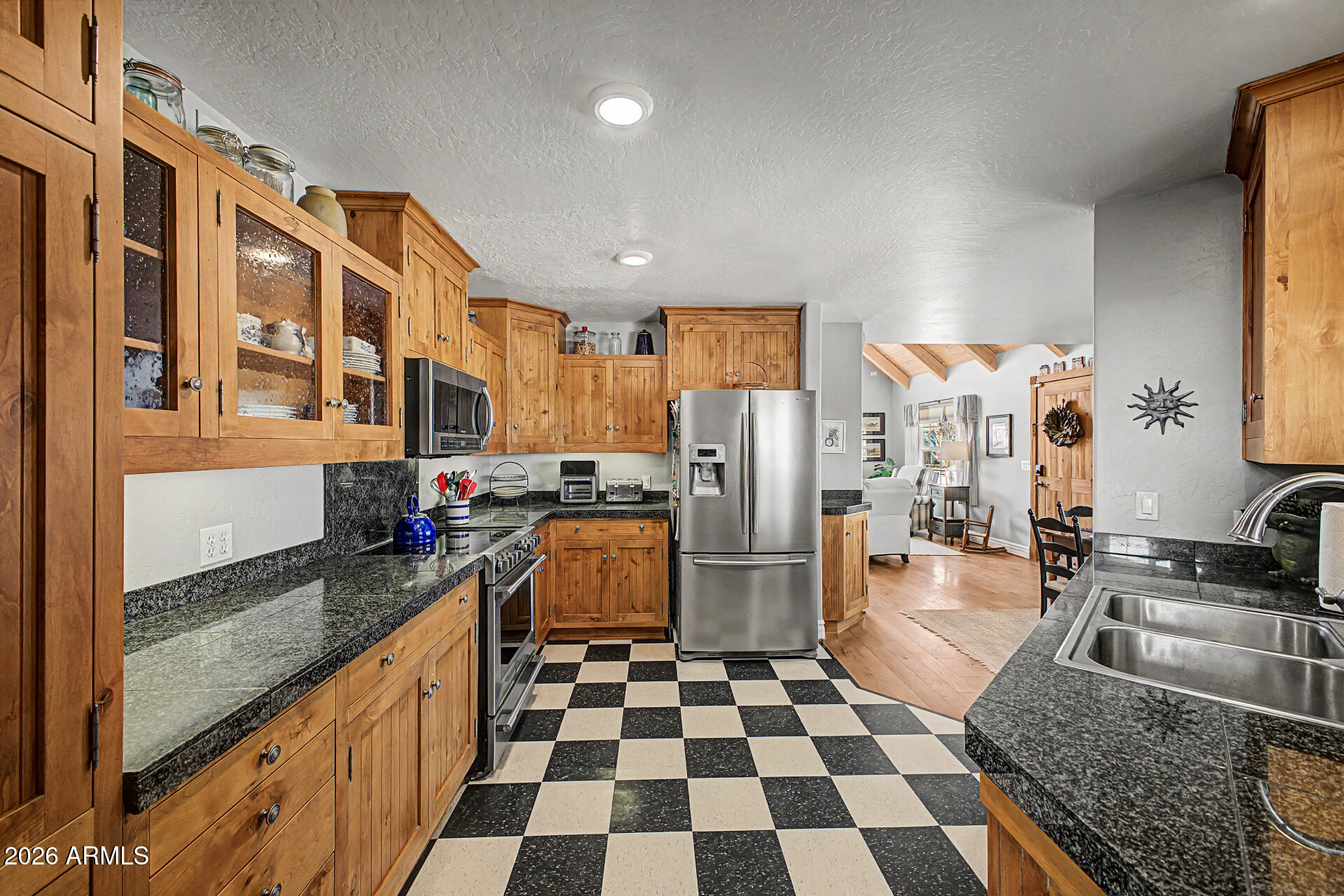 1935 East Tanya Road Phoenix, AZ 85086 - Photo 18 of 38