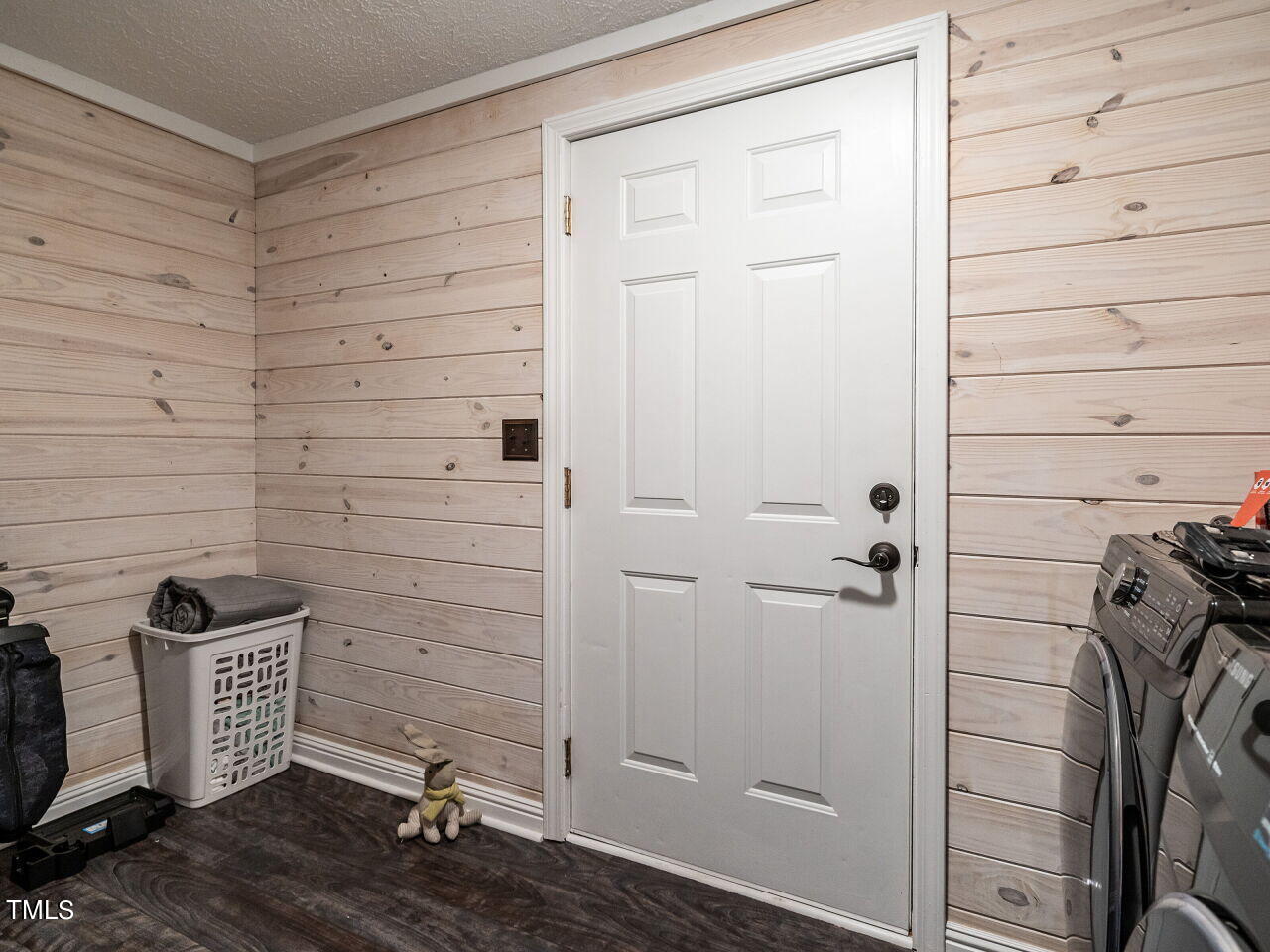 8437 Cunningham Road Zebulon, NC 27597 - Photo 24 of 33 025-1280x960-laundry-room