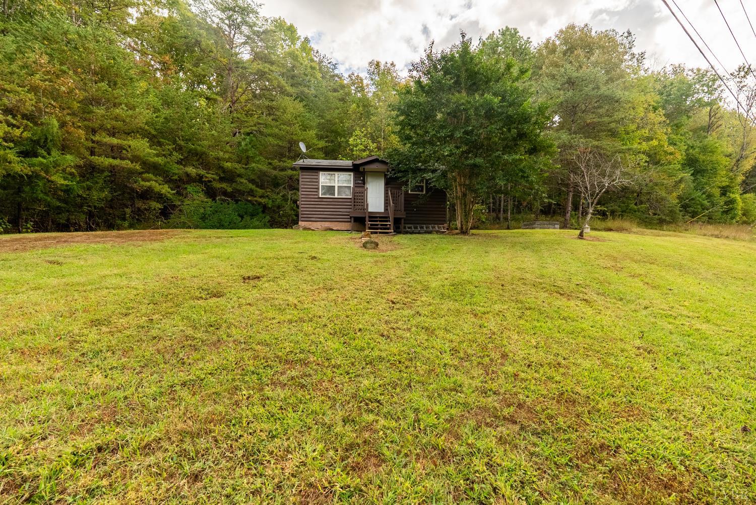 2758 Allens Creek Road Gladstone, VA 24553 - Photo 19 of 25 a view of a pool with a trees
