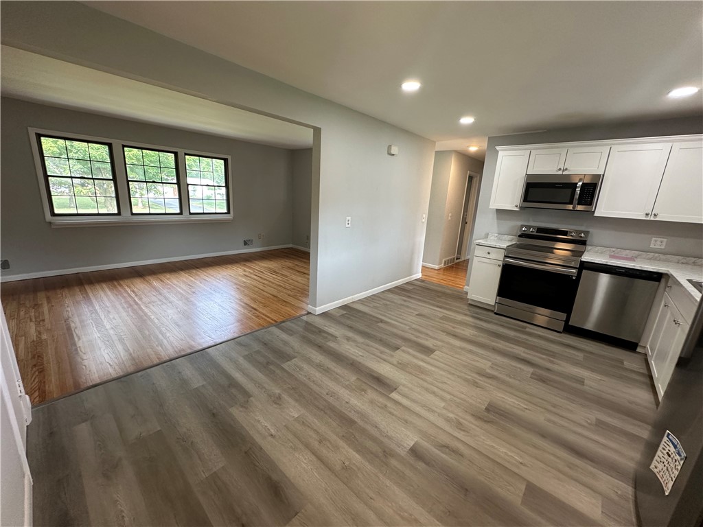 40 Guildhall Road Henrietta, NY 14623 - Photo 10 of 30 Gallery Image 10