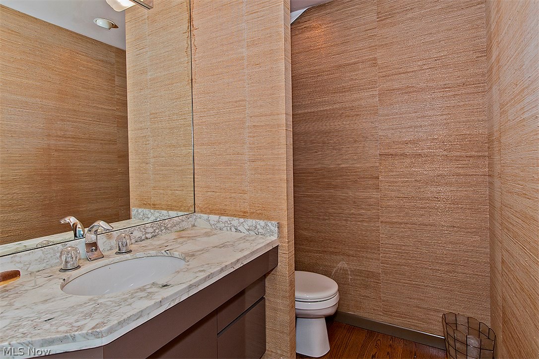 1809 Ridgebrook Circle Lyndhurst, OH 44122 - Photo 13 of 25 Gallery Image 13