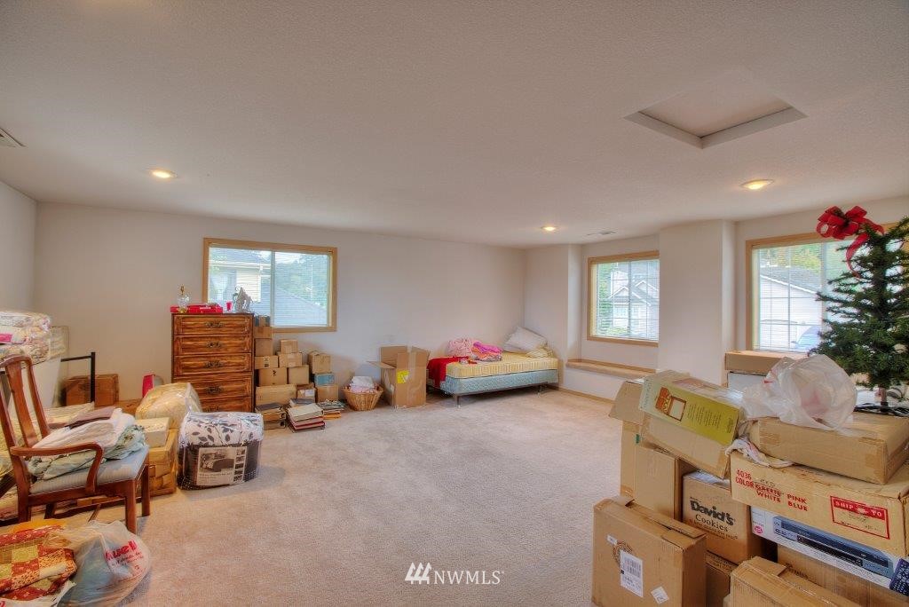 14030 Southeast 158th Street Renton, WA 98058 - Photo 11 of 18 Gallery Image 11