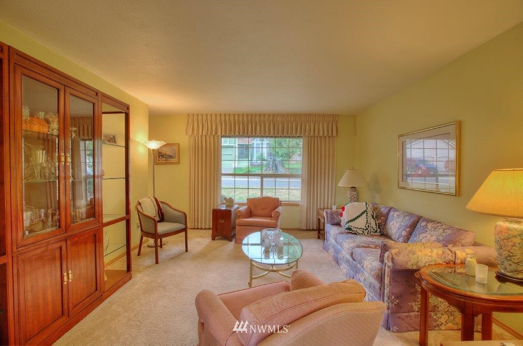 14030 Southeast 158th Street Renton, WA 98058 - Photo 4 of 18 Gallery Image 4