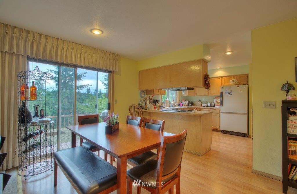 14030 Southeast 158th Street Renton, WA 98058 - Photo 6 of 18 Gallery Image 6