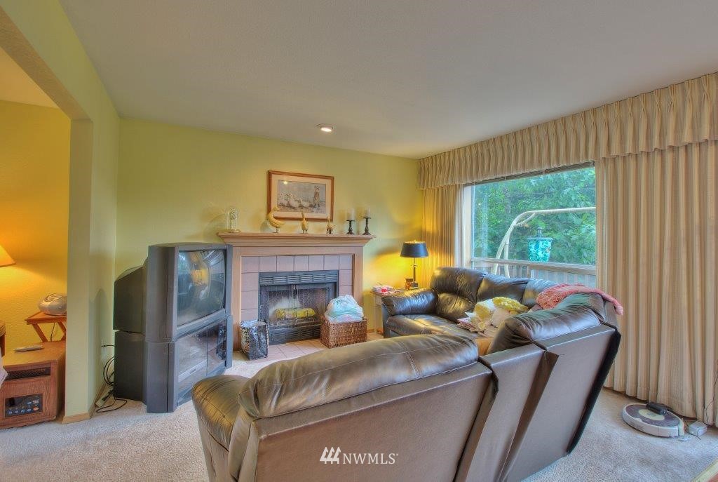 14030 Southeast 158th Street Renton, WA 98058 - Photo 7 of 18 Gallery Image 7