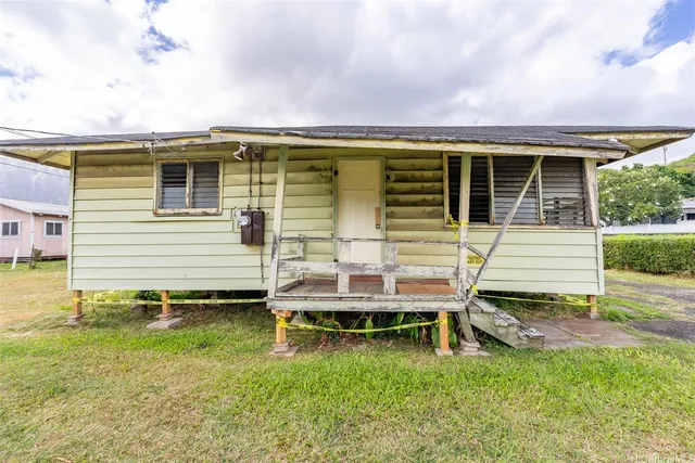 $1,990,000 | 41-1702 Kalanianaʻole Highway, Waimanalo, HI 96795