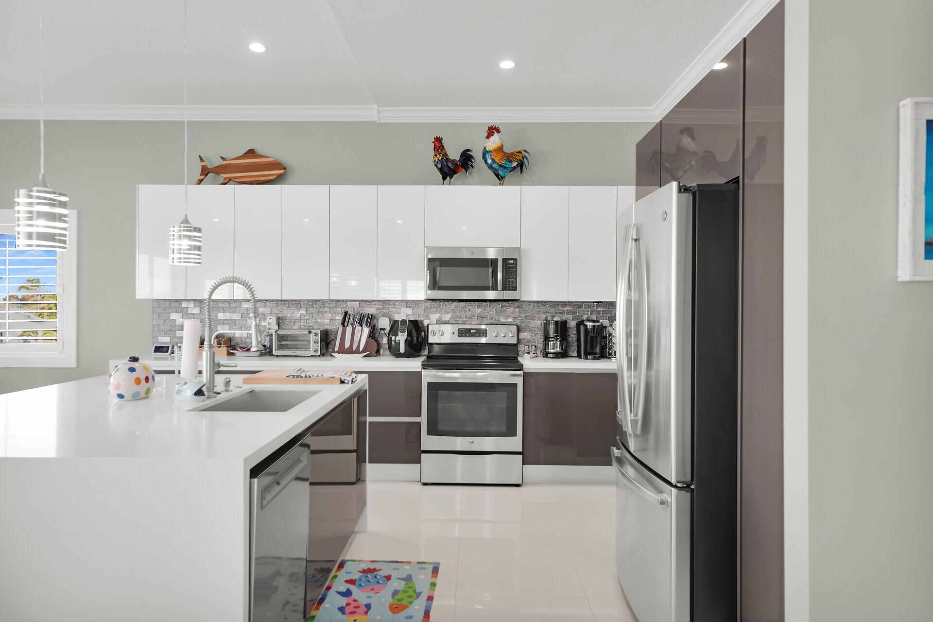 138 Normandy Drive Tavernier, FL 33070 - Photo 22 of 56 kitchen