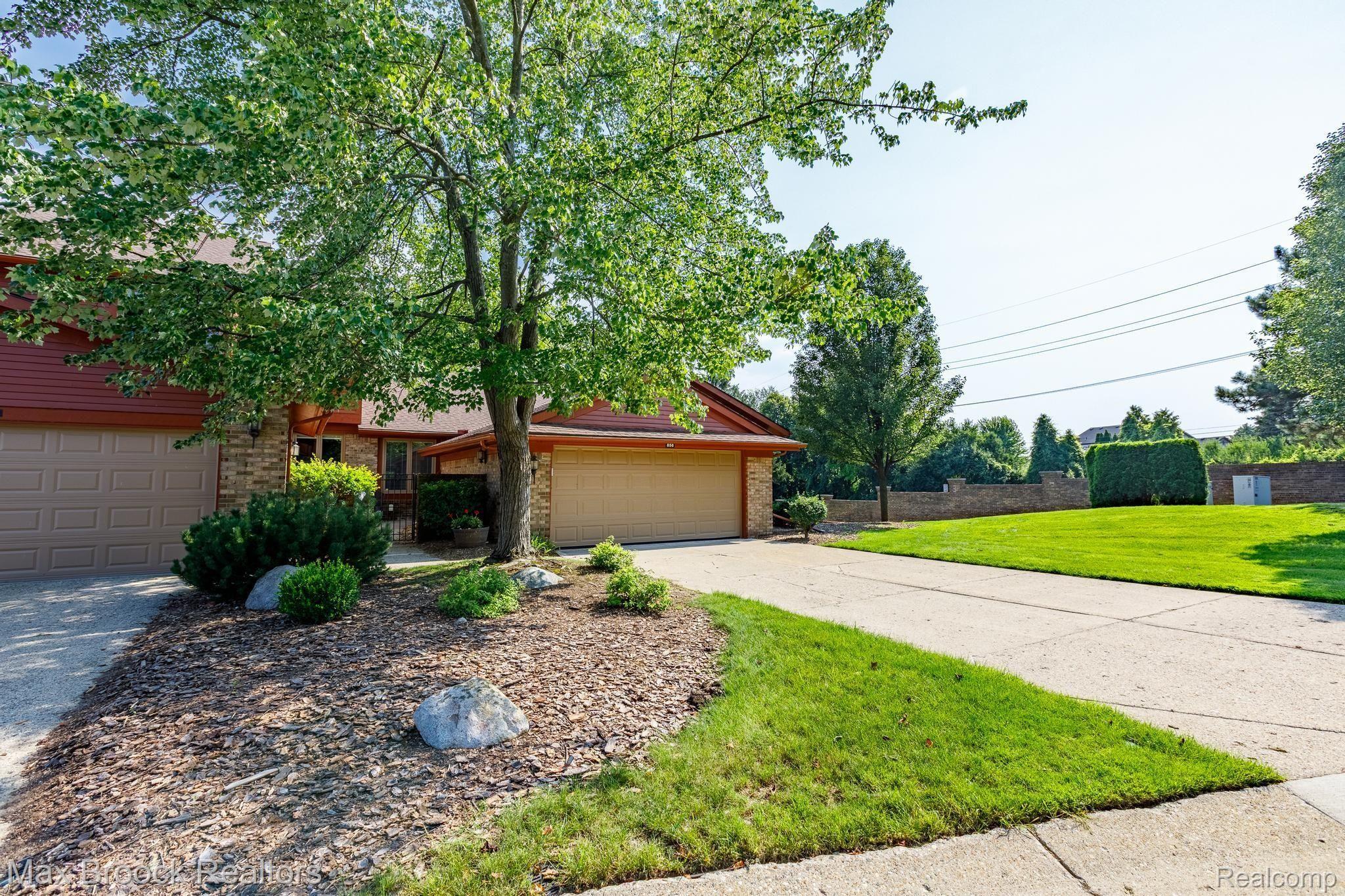 856 GreenView Court Rochester, MI 48307 - Photo 3 of 35 856 Green View Ct-3.jpg