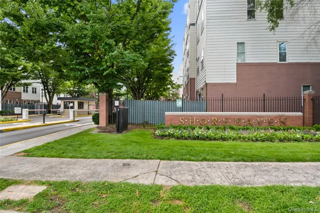 $580,000 | 197 Surf Drive, Unit 123 | Harding Park