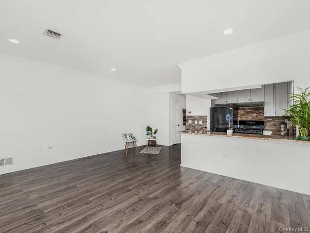 $580,000 | 197 Surf Drive, Unit 123 | Harding Park