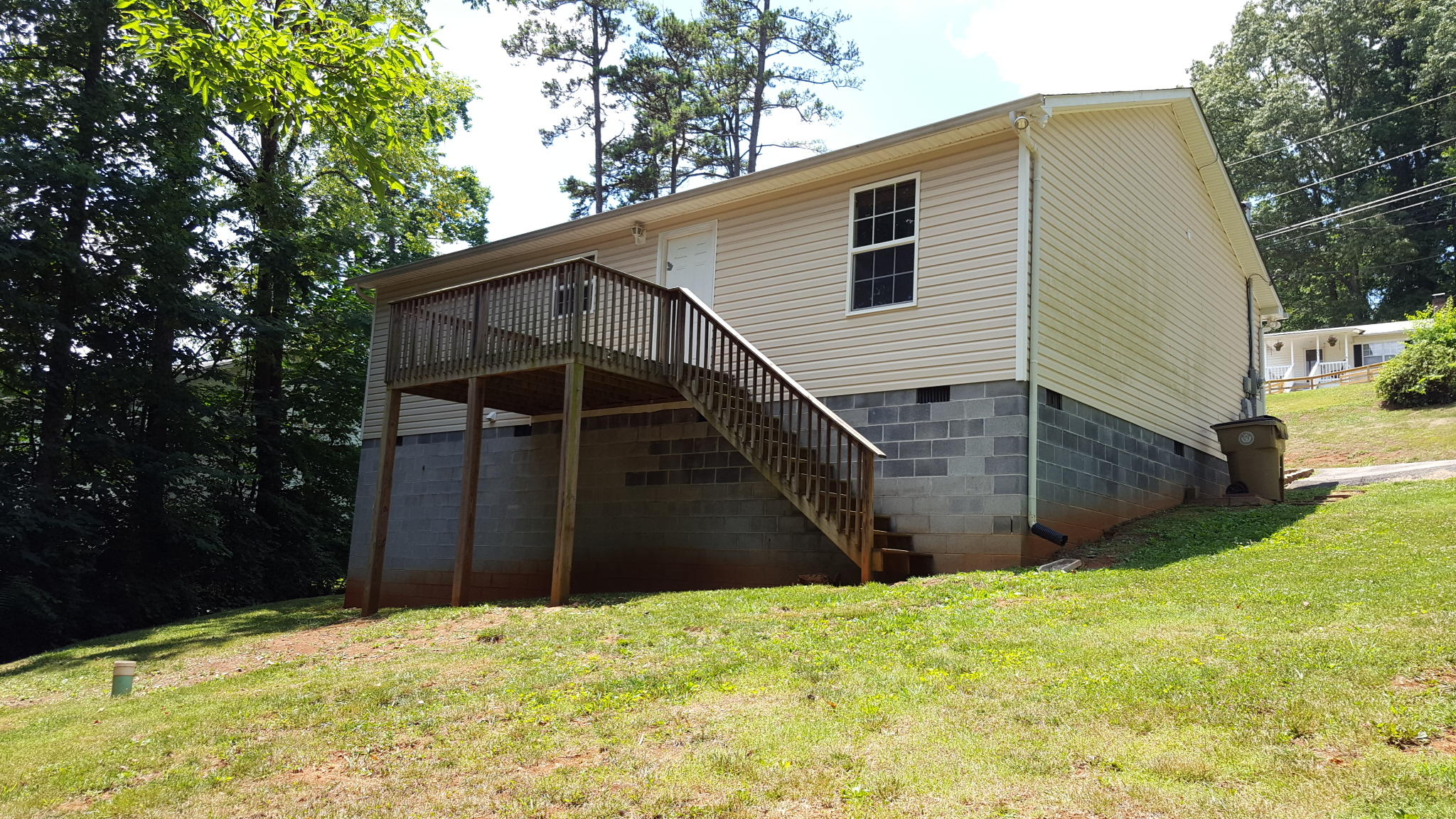 1606 Paris Road Knoxville, TN 37912 - Photo 10 of 11 REAR