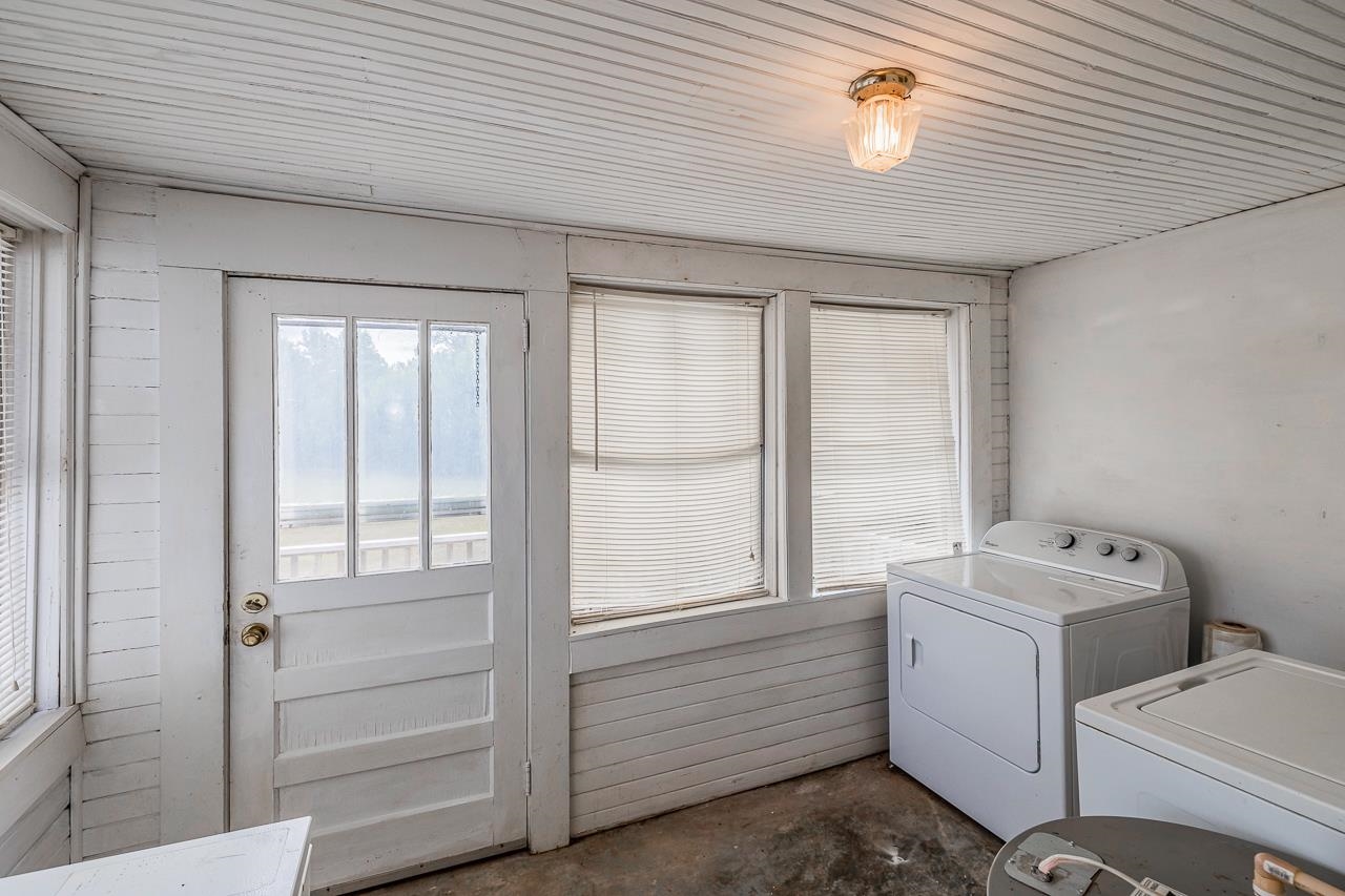 1399 Rocky Ridge Road Enoree, SC 29335 - Photo 25 of 34